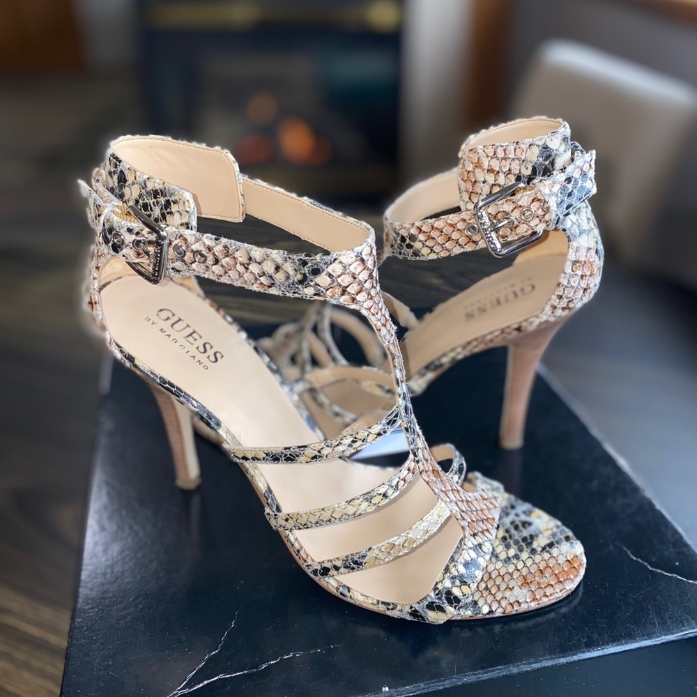 Guess by Marciano